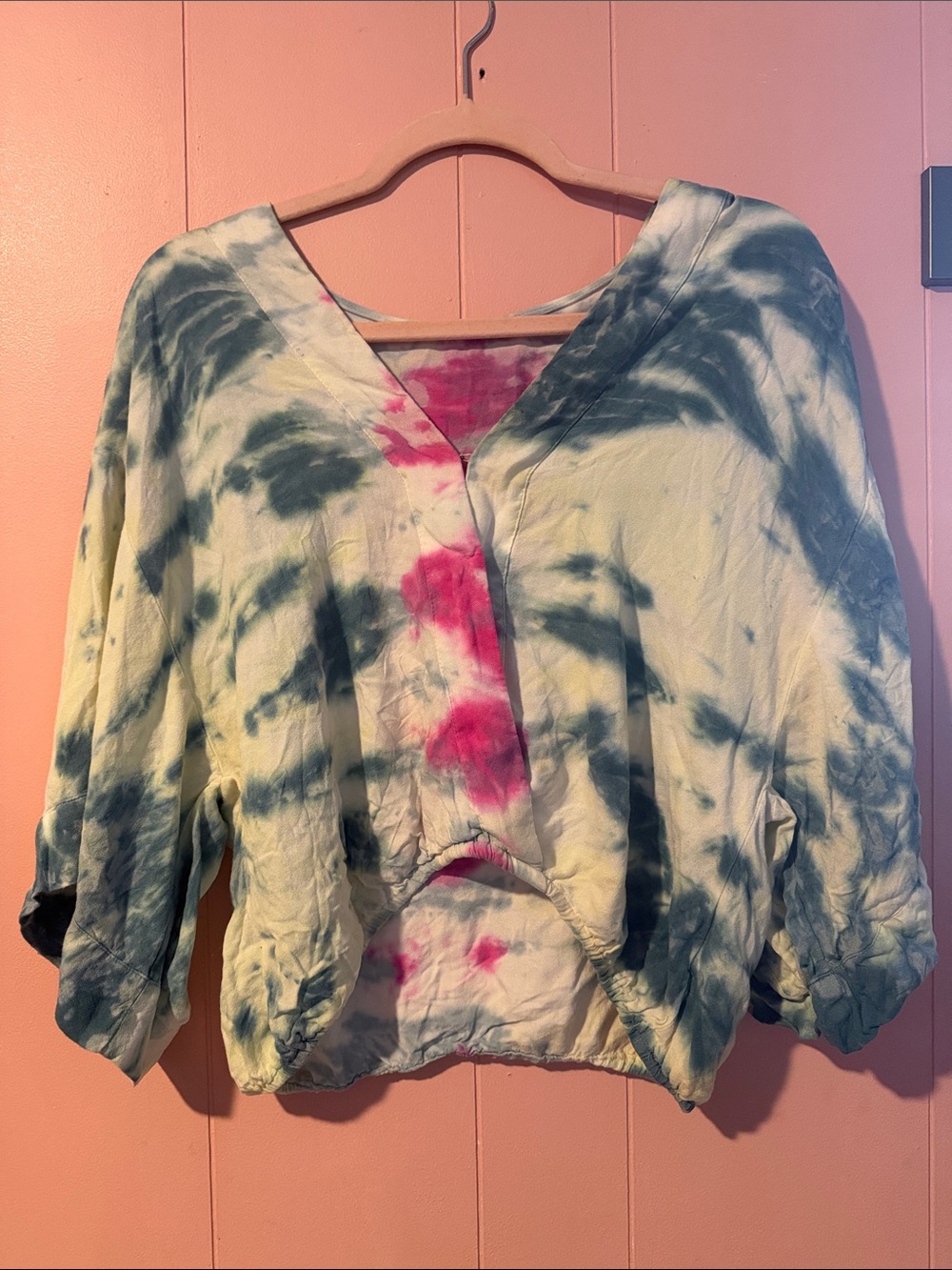 Casual Tie-Dye V-Neck Pullover Top - Pink & Green